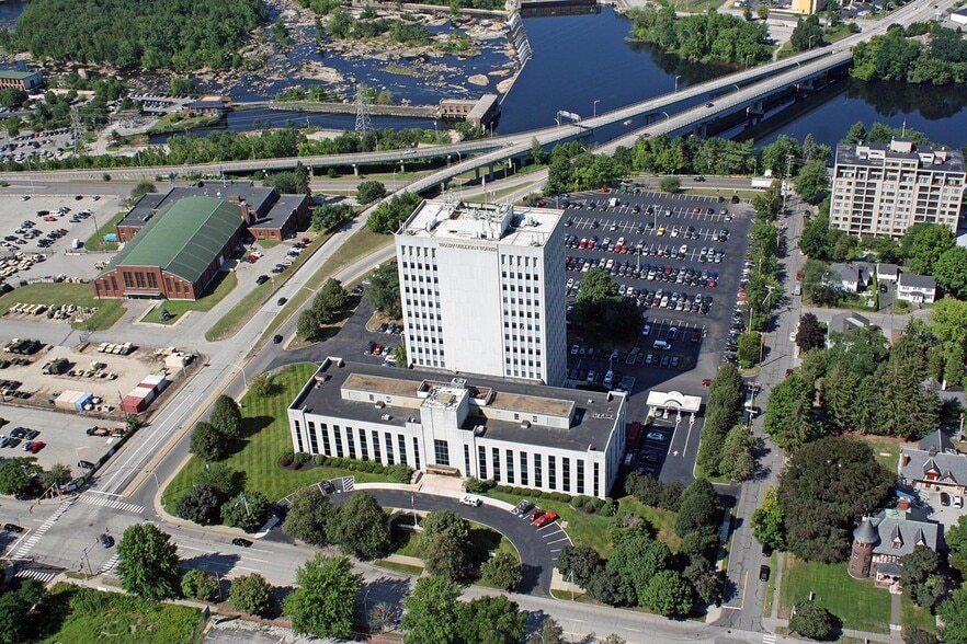 1750 Elm St, Manchester, NH for lease - Building Photo - Image 2 of 16