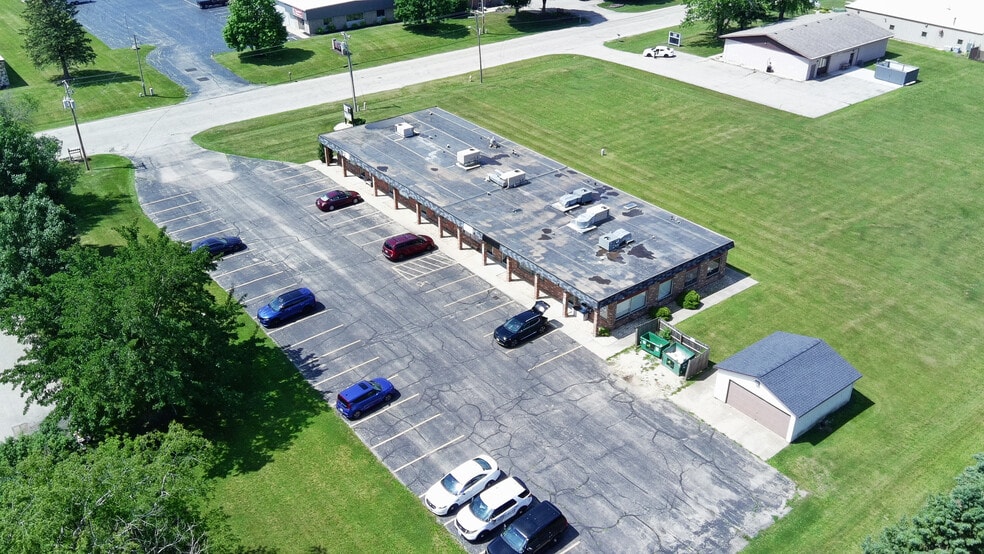 1517 Huebbe Pky, Beloit, WI for sale - Building Photo - Image 3 of 4