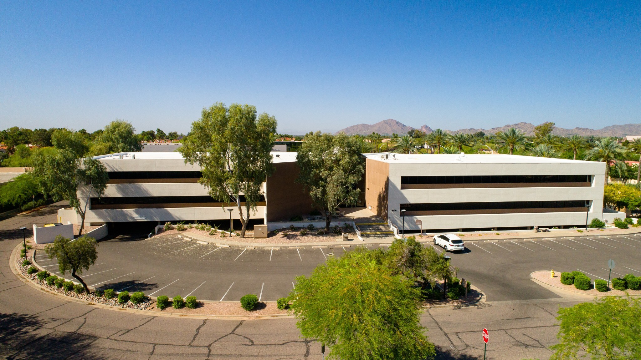 9220 E Mountain View Rd, Scottsdale, AZ for sale Primary Photo- Image 1 of 1