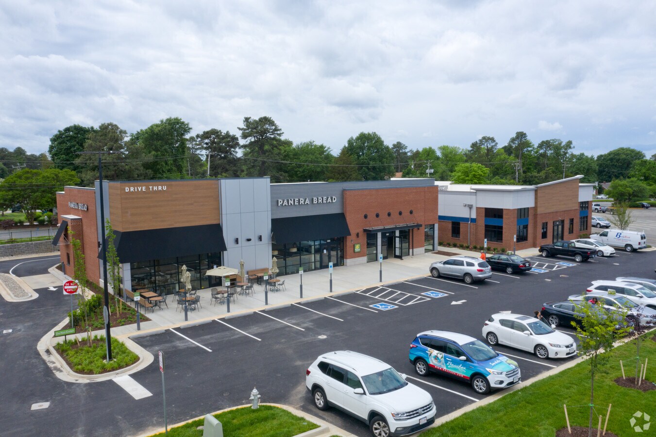 1420 N Parham Rd, Richmond, VA 23229