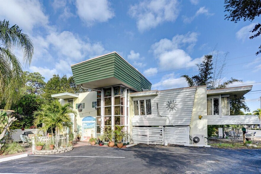 1064 Broadway, Dunedin, FL for sale - Building Photo - Image 1 of 1