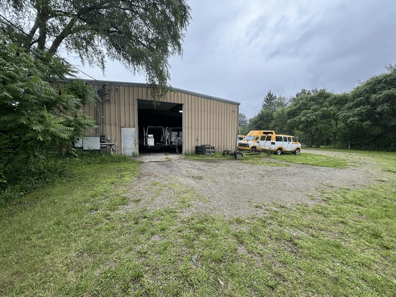 56565 Pine Rd, South Bend, IN for lease - Building Photo - Image 2 of 10