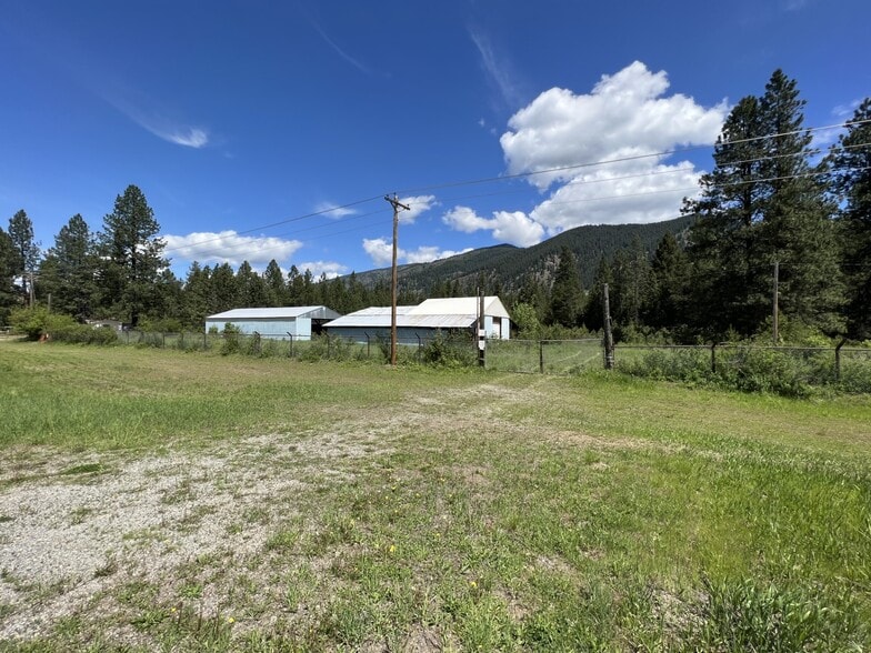 2993 MT200, Trout Creek, MT 59874