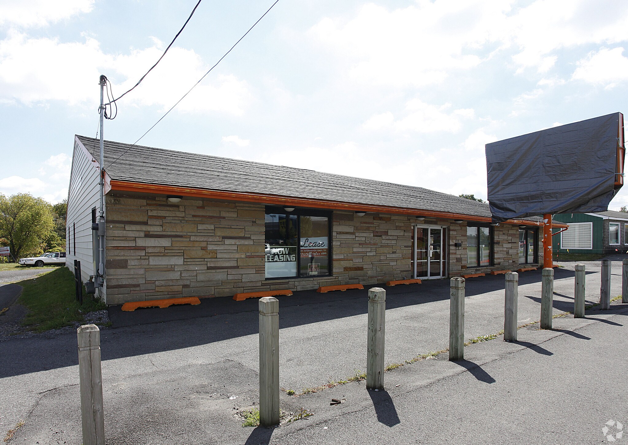 4754 Commercial Dr, New Hartford, NY for sale Primary Photo- Image 1 of 1