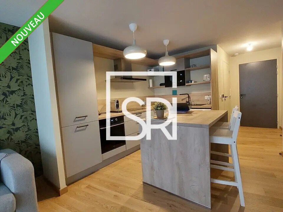 Office in Clermont-Ferrand for lease Interior Photo- Image 1 of 11