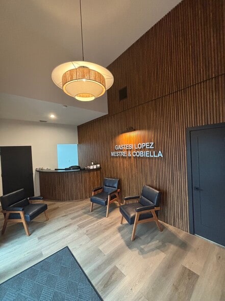 8105 NW 155th St, Miami Lakes, FL for sale - Building Photo - Image 2 of 12