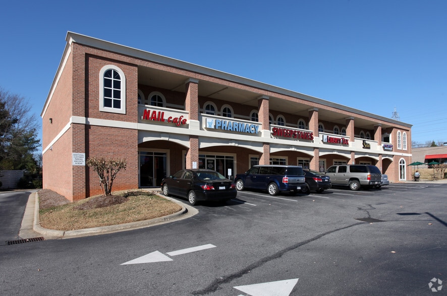 300 Jonestown Rd, WinstonSalem, NC 27104