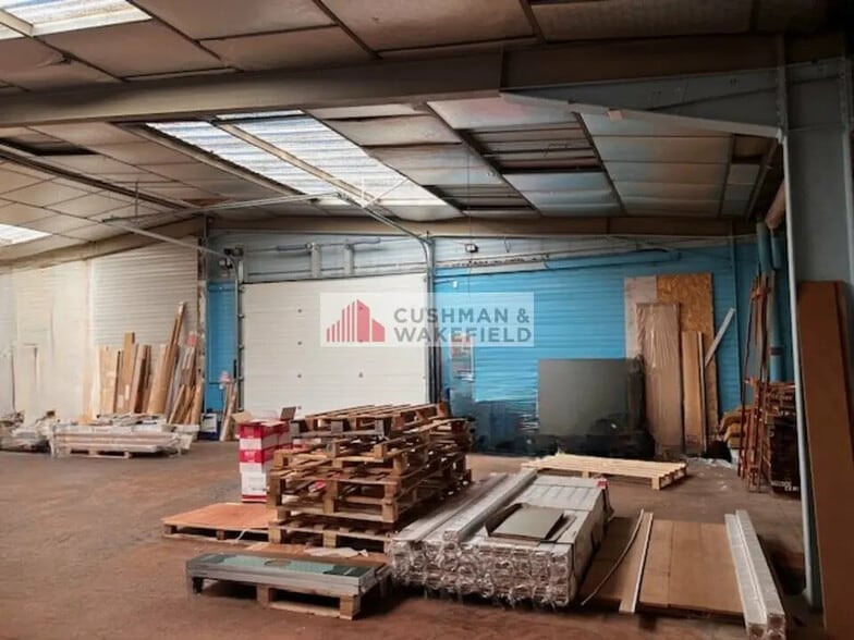 Retail in Nîmes for lease - Interior Photo - Image 3 of 3