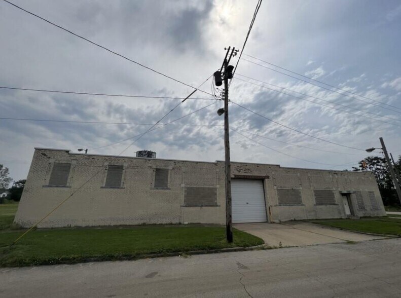 800 Morgan, Decatur, IL for sale - Primary Photo - Image 1 of 1