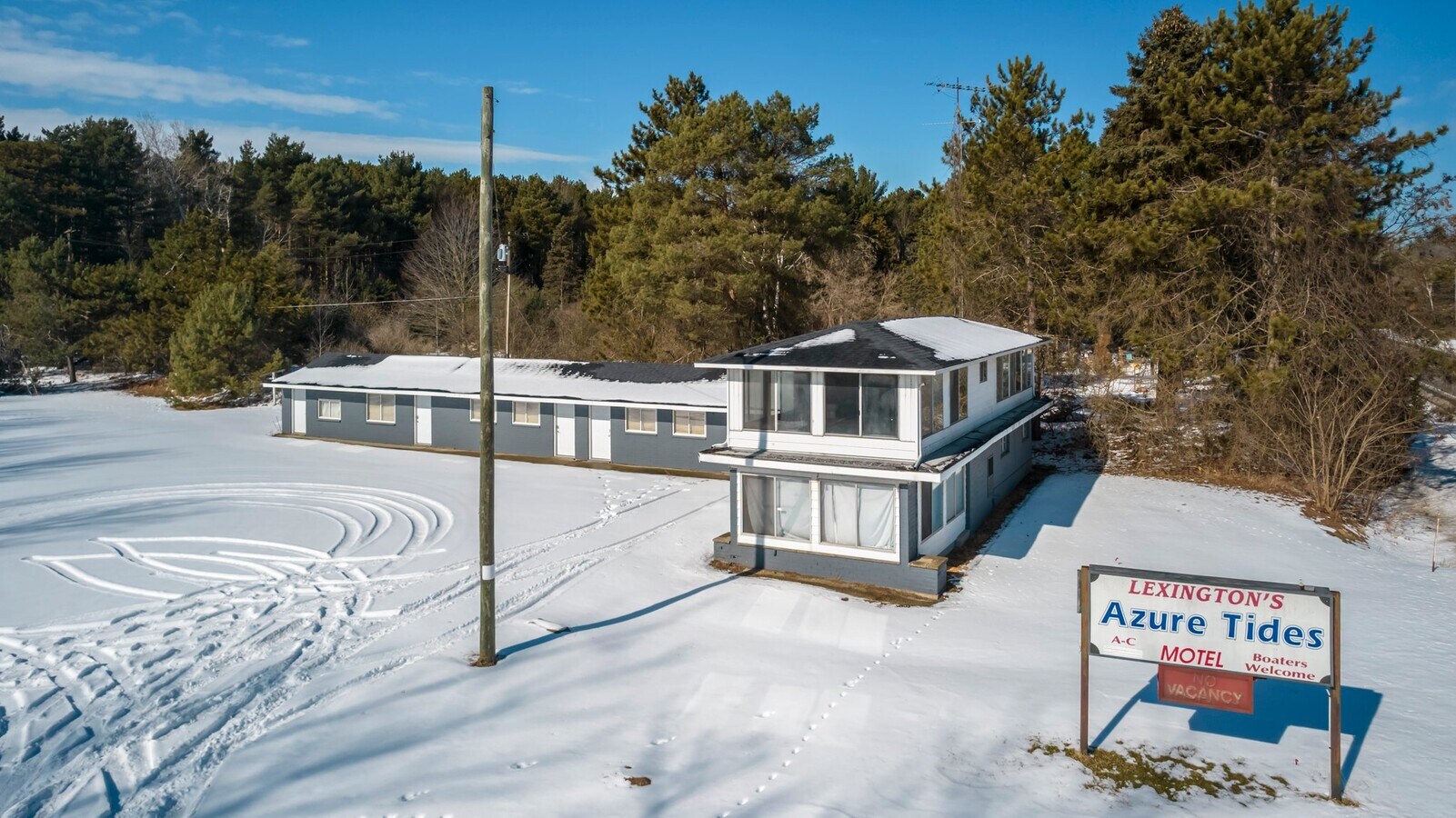 3832 Lakeshore Rd, Lexington, MI 48450