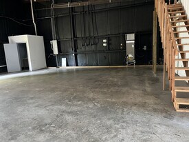411 N 14th Street - Warehouse