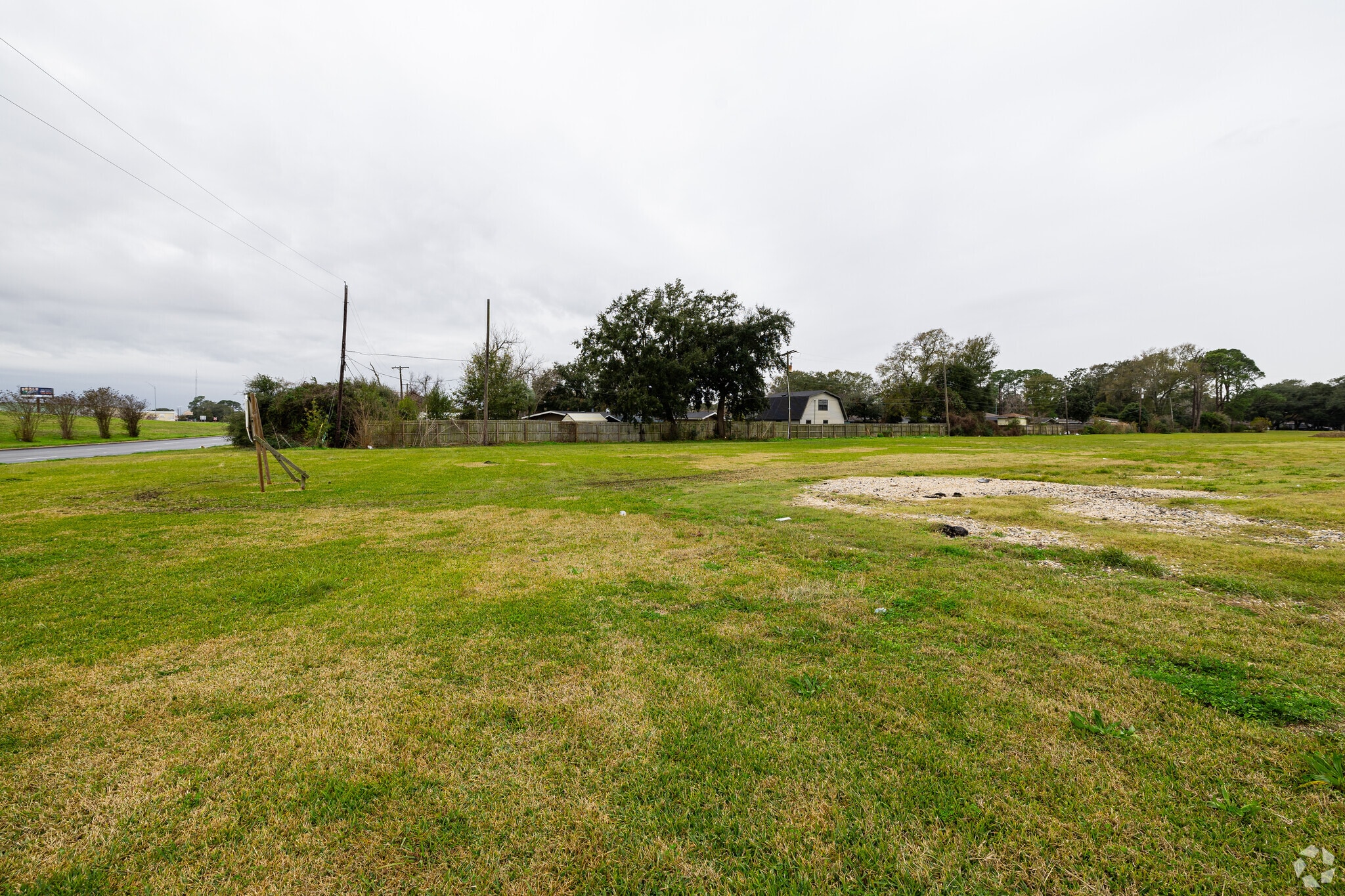 5449 E Parkway St, Groves, TX for sale Primary Photo- Image 1 of 2