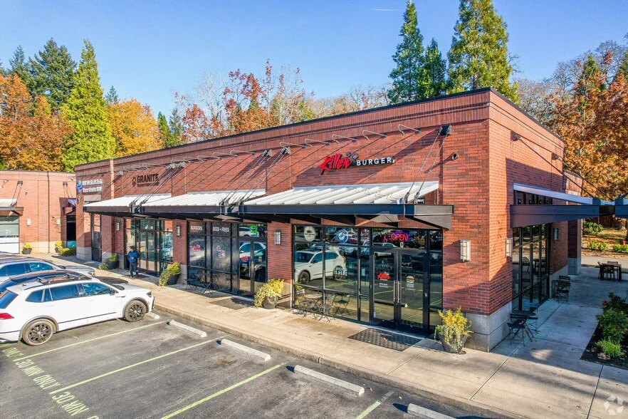 9 Centerpointe Dr, Lake Oswego, OR for sale - Primary Photo - Image 1 of 1