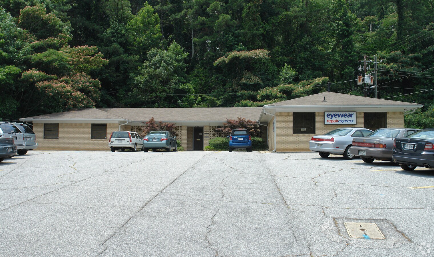 2706 Clairmont Rd, Atlanta, GA 30329