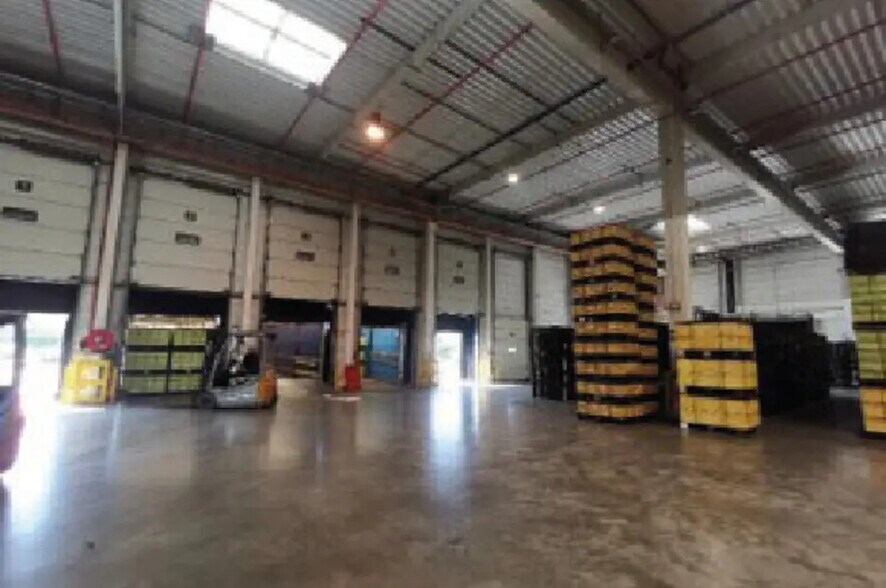 Industrial in Trémery for lease - Interior Photo - Image 3 of 5