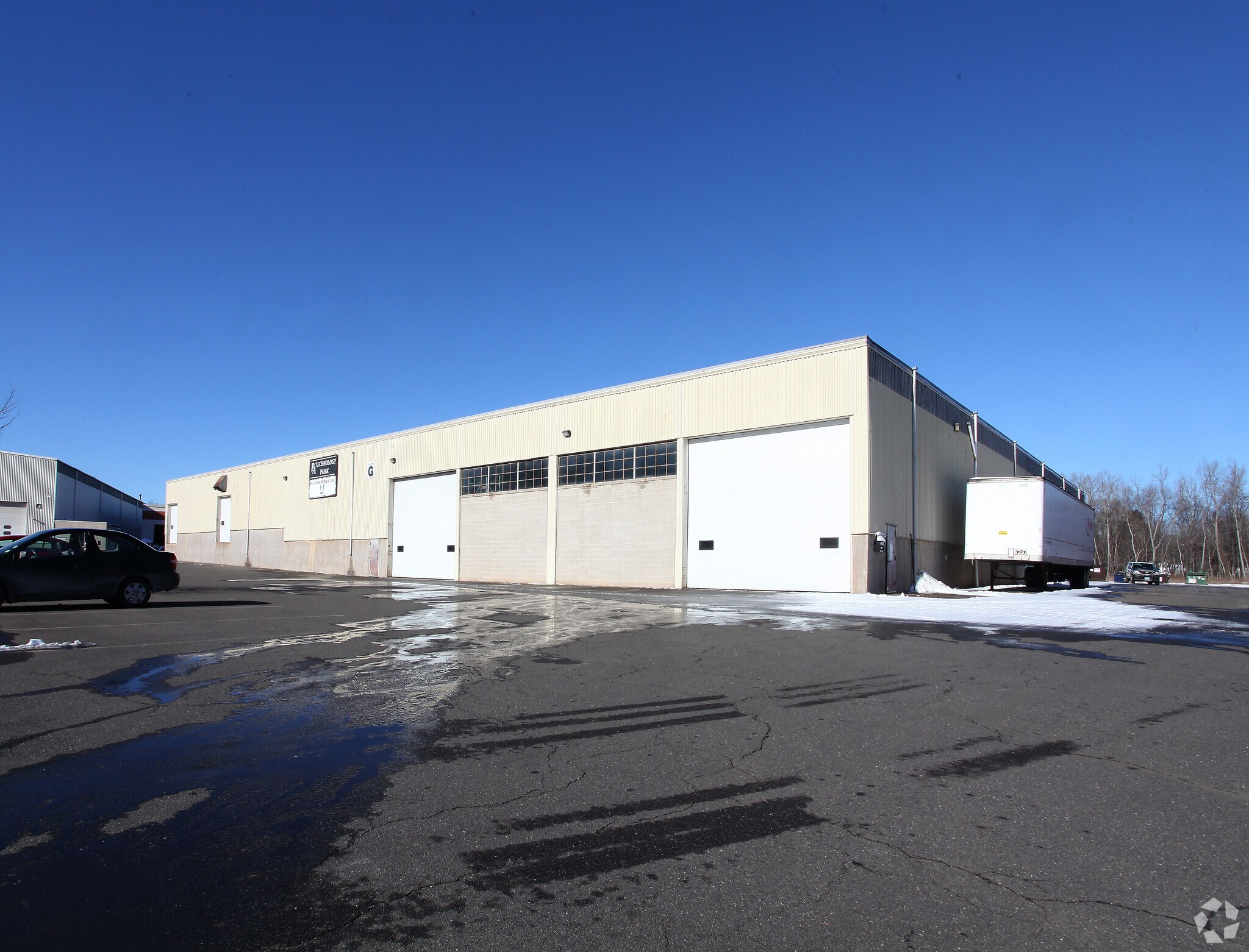 522 Cottage Grove Rd, Bloomfield, CT for sale Primary Photo- Image 1 of 1