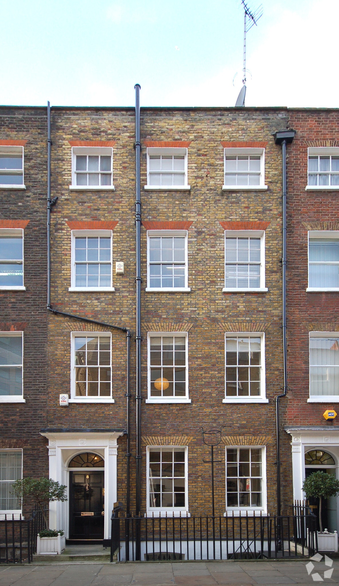 8 Ely Pl, London for sale Primary Photo- Image 1 of 1