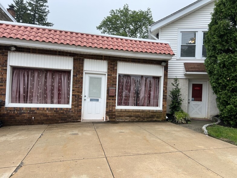 2733 Limekiln Pike, Glenside, PA for sale - Building Photo - Image 2 of 3