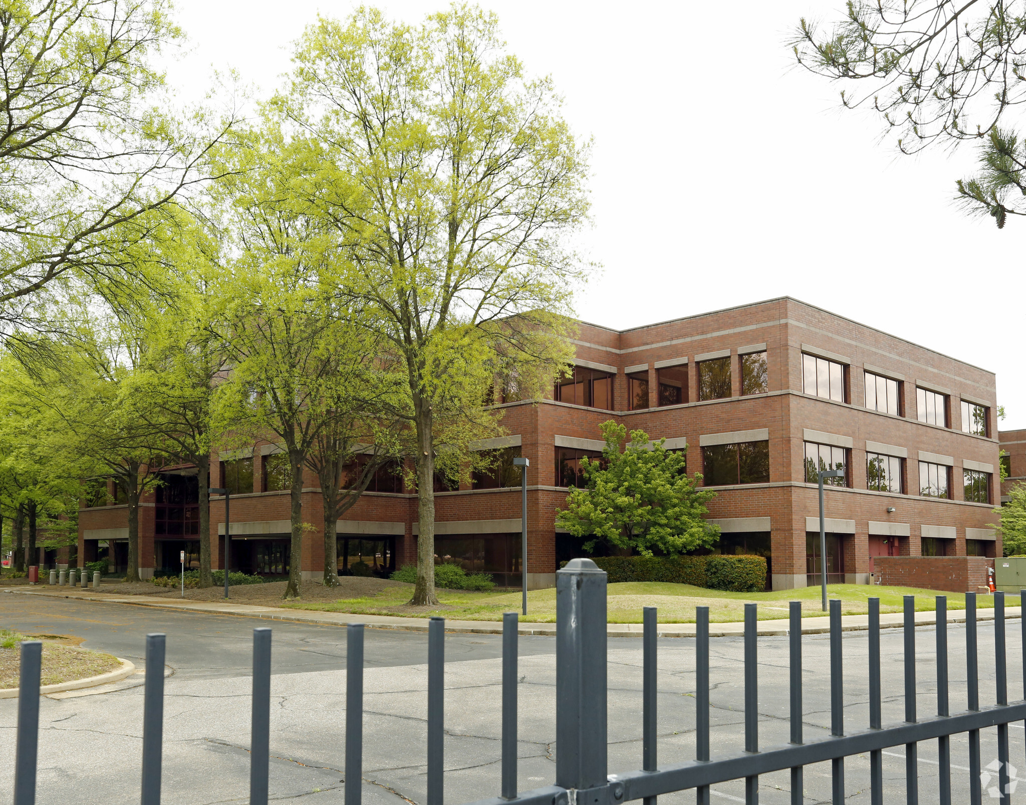 2003 Corporate Ave, Memphis, TN for lease Building Photo- Image 1 of 10