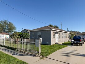 804 E Oaks St, Compton CA - Duplex Property