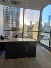 605 Robson St, Vancouver, BC for lease Building Photo- Image 1 of 6