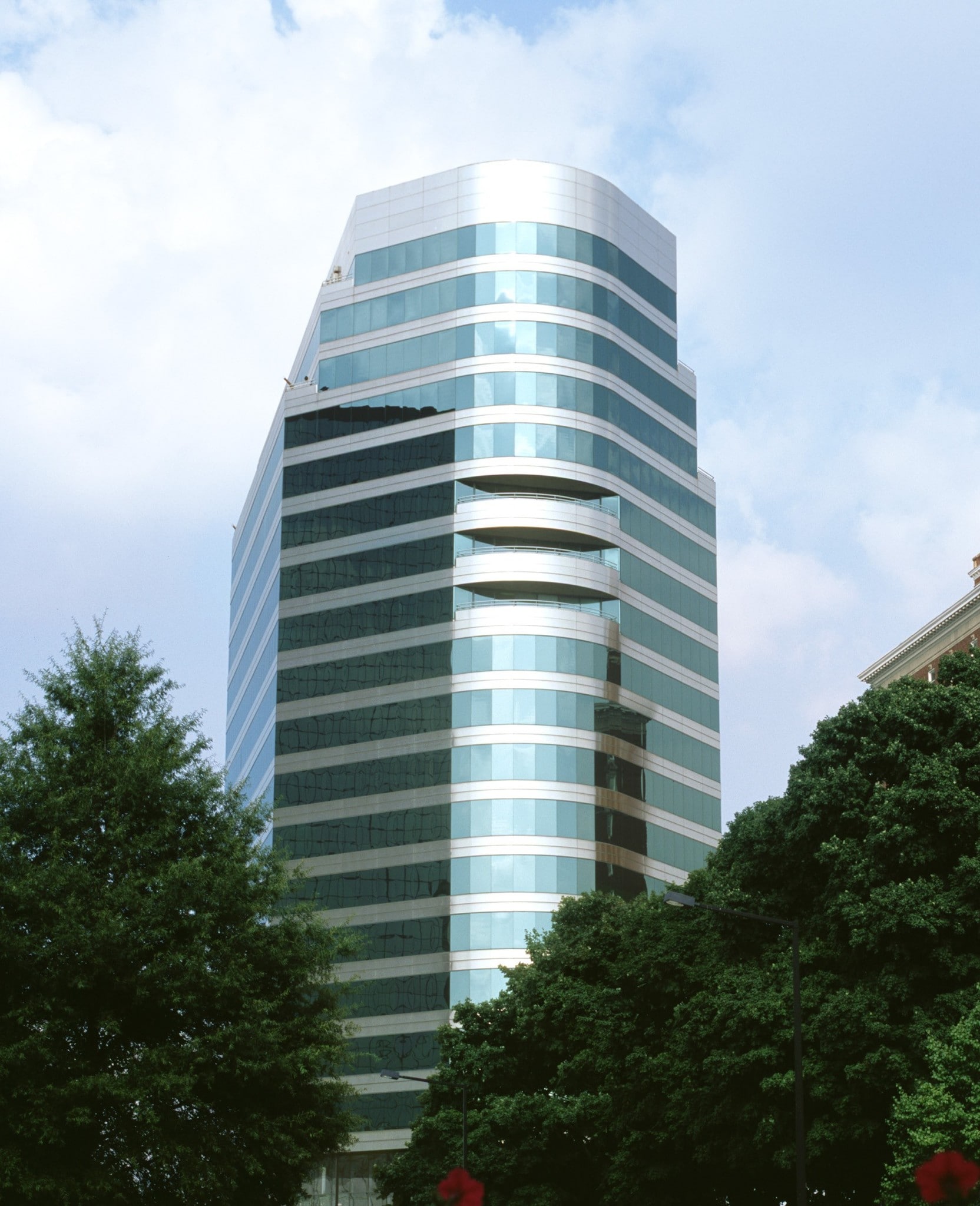 900 S Gay St, Knoxville, TN 37902 Office Space for Lease