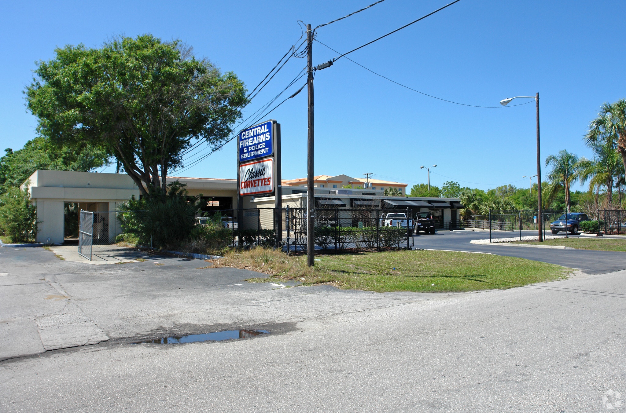 3810 W Osborne Ave Tampa FL 33614 - 3810 W Osborne Ave Tampa FL Primary Photo 1 LargeHighDefinition