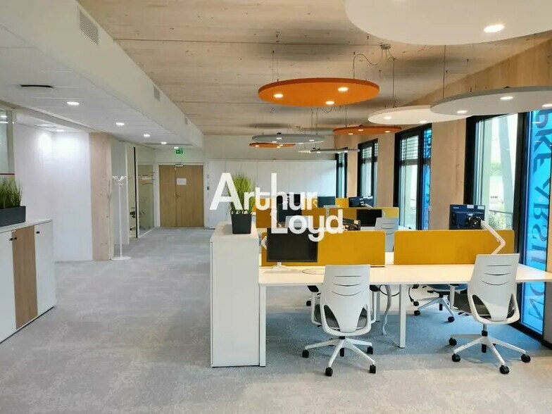 Office in Nice for lease - Building Photo - Image 3 of 10