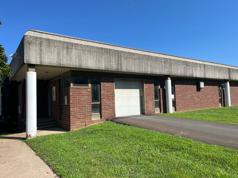 9995 Gantry Rd, Philadelphia, PA for sale - Building Photo - Image 2 of 2