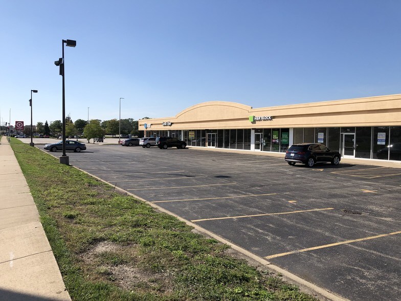 6080 E North Ave, Villa Park, IL 60181 North Villa Park Commons