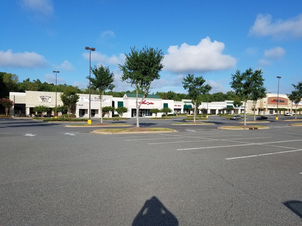 10046 E Independence Blvd, Matthews, NC, 28105 Retail Space For Lease