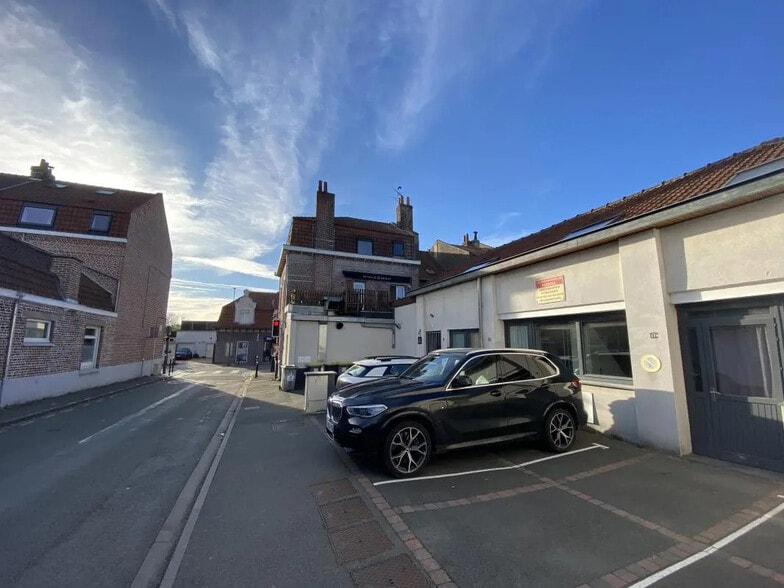 Office in Wambrechies for lease - Building Photo - Image 2 of 7