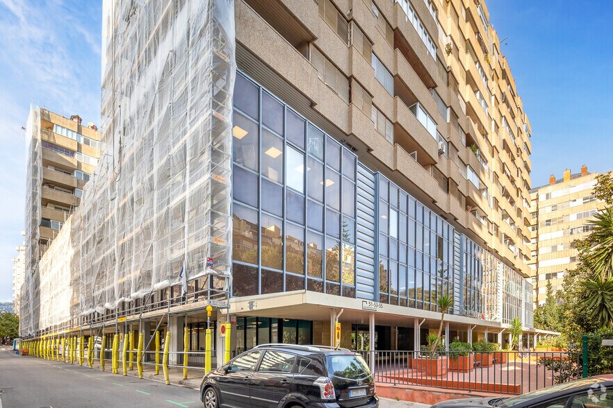 Travessera de les Corts, 39-43, Barcelona, Barcelona for lease - Building Photo - Image 3 of 6