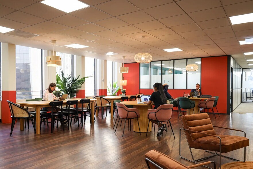 100 Terrasse Boieldieu, Puteaux for lease - Building Photo - Image 3 of 44