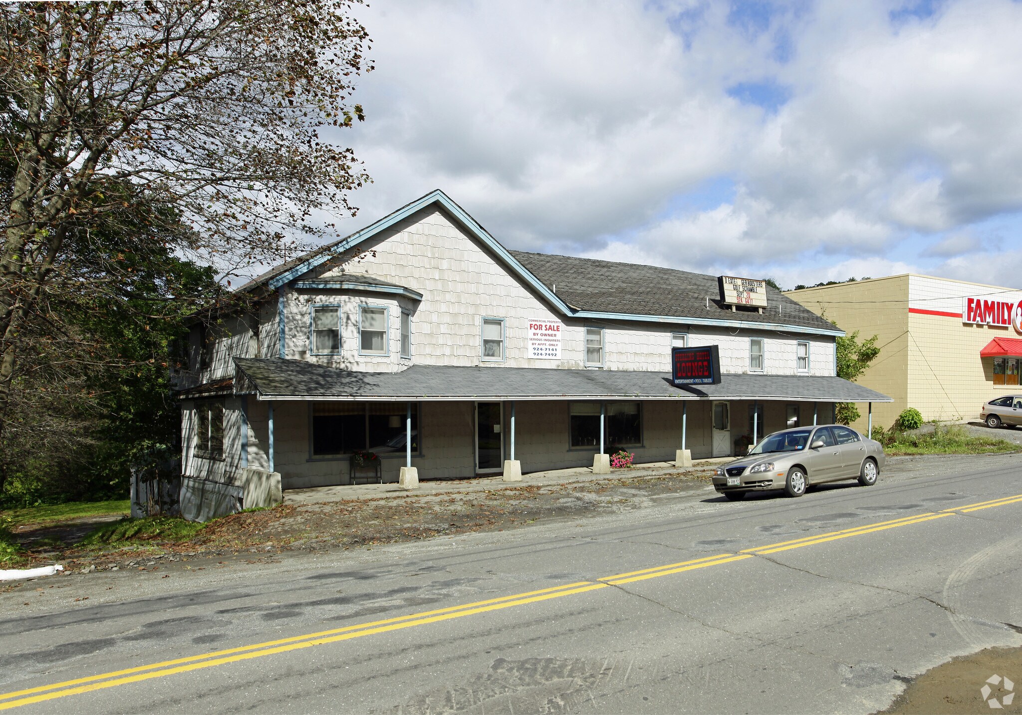 35 Spring St, Dexter, ME for sale Primary Photo- Image 1 of 1