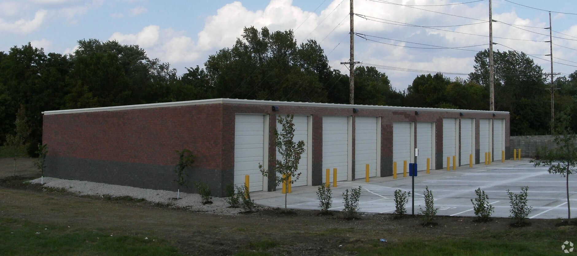 636 E Dennis Ave, Olathe, KS 66061