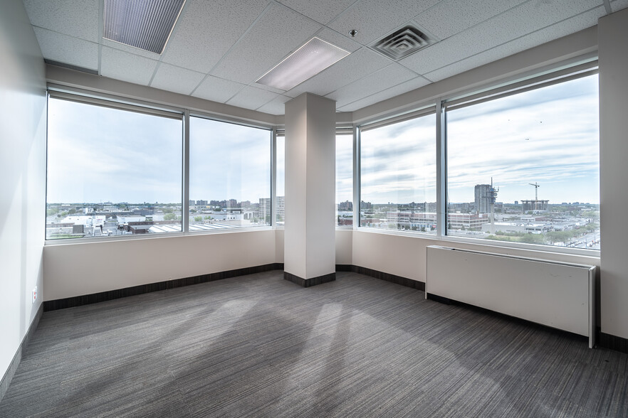 9001 Boul De L'acadie, Montréal, QC for lease - Interior Photo - Image 3 of 15