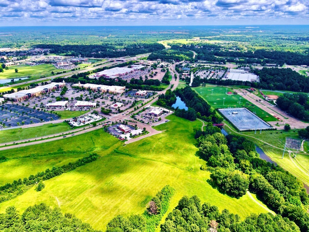 Grandview Blvd & Madison Ave, Madison, MS 39110 The Avenue at