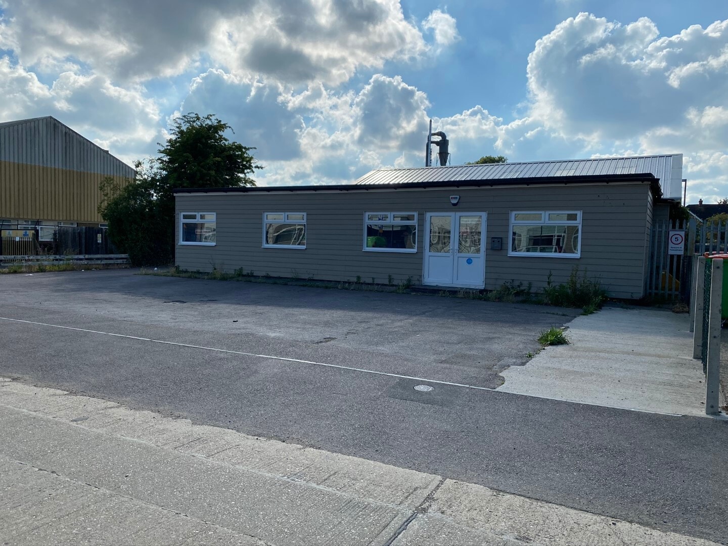 Wotton Rd, Ashford for sale Primary Photo- Image 1 of 1