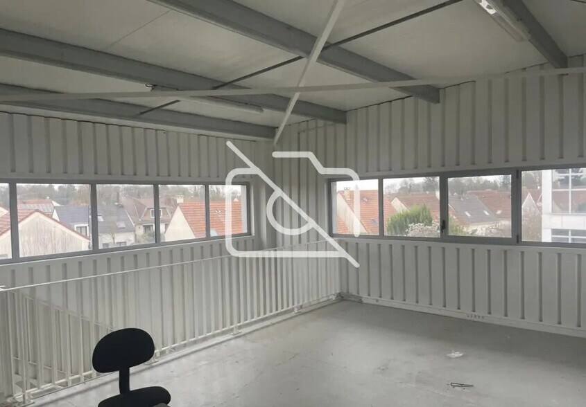 Industrial in Les Clayes-sous-Bois for lease - Interior Photo - Image 3 of 4