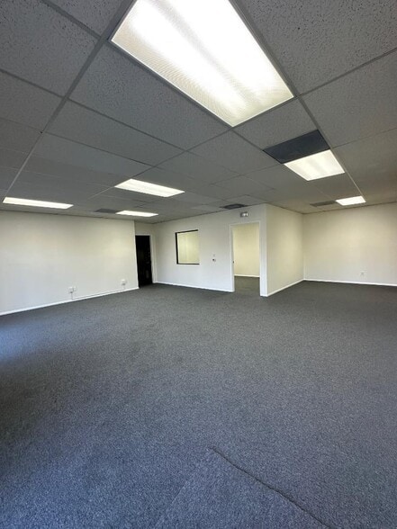 2370-2420 W Carson St, Torrance, CA for lease - Building Photo - Image 3 of 16