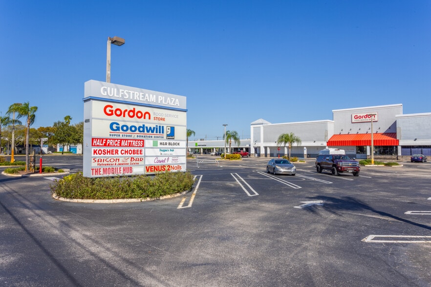 4869-4975 Okeechobee Blvd, West Palm Beach, FL for lease - Building Photo - Image 2 of 15