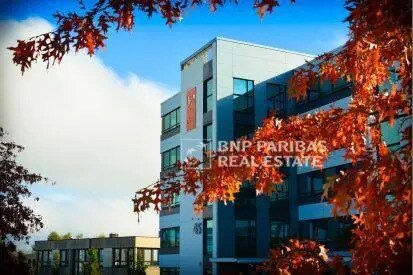 Office in Tours for lease - Building Photo - Image 1 of 11