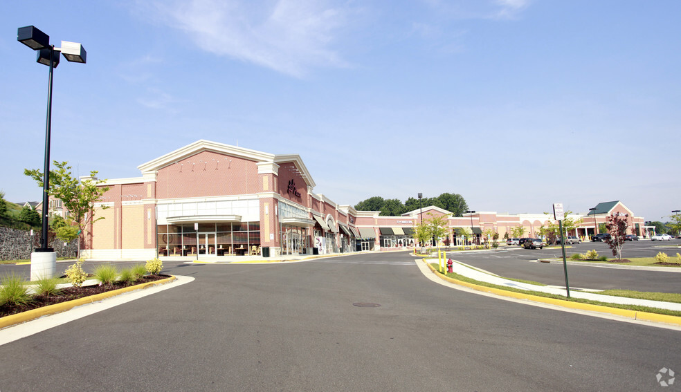 521 Fletcher Dr, Warrenton, VA for lease - Building Photo - Image 2 of 3