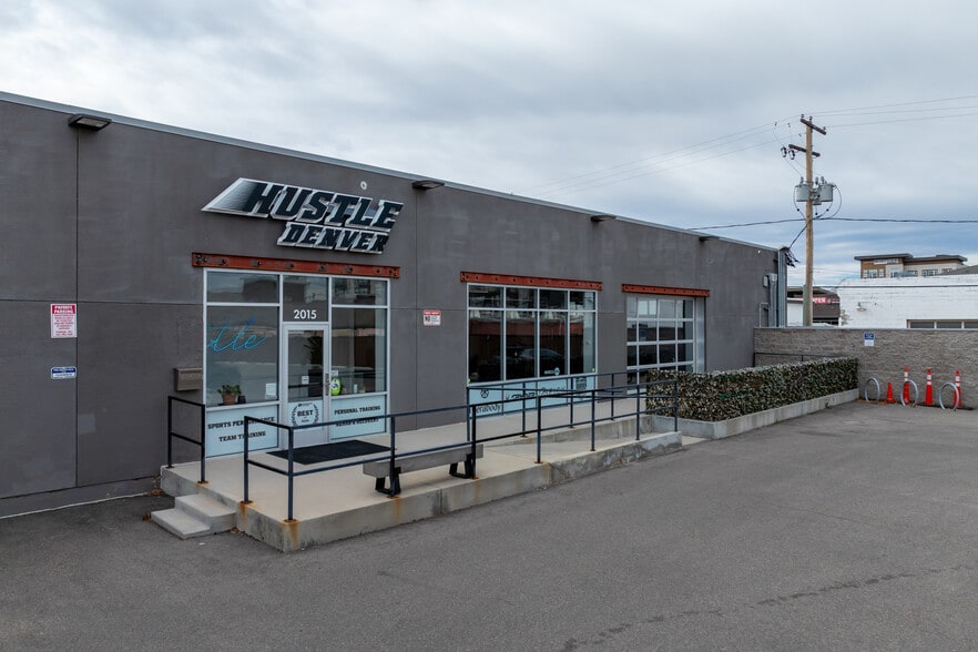 2015 Dallas St, Aurora, CO for lease - Building Photo - Image 2 of 21