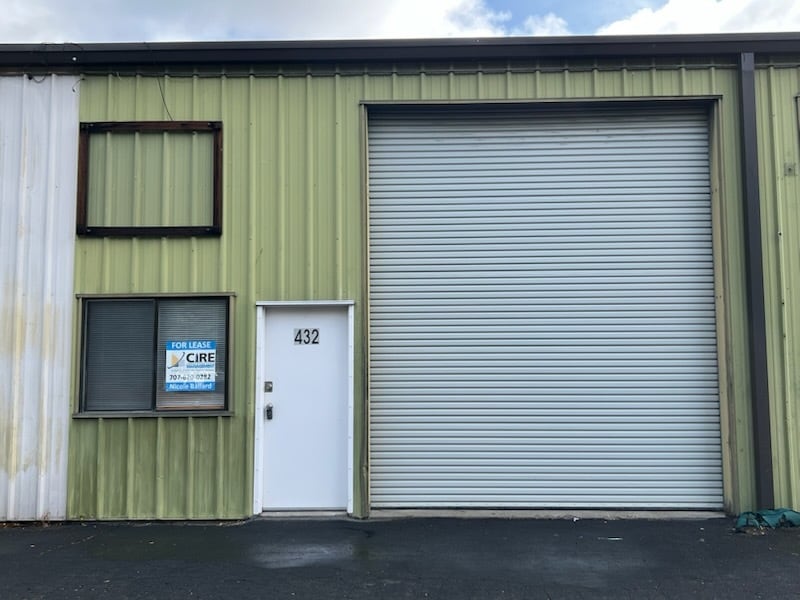 400-486 Moore Ln, Healdsburg, CA for lease Interior Photo- Image 1 of 4