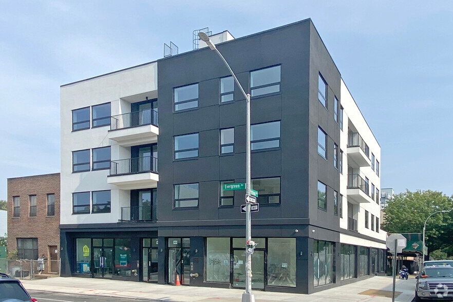 19-Unit New Construction | 7.1% Cap portfolio of 2 properties for sale on LoopNet.com - Primary Photo - Image 1 of 2