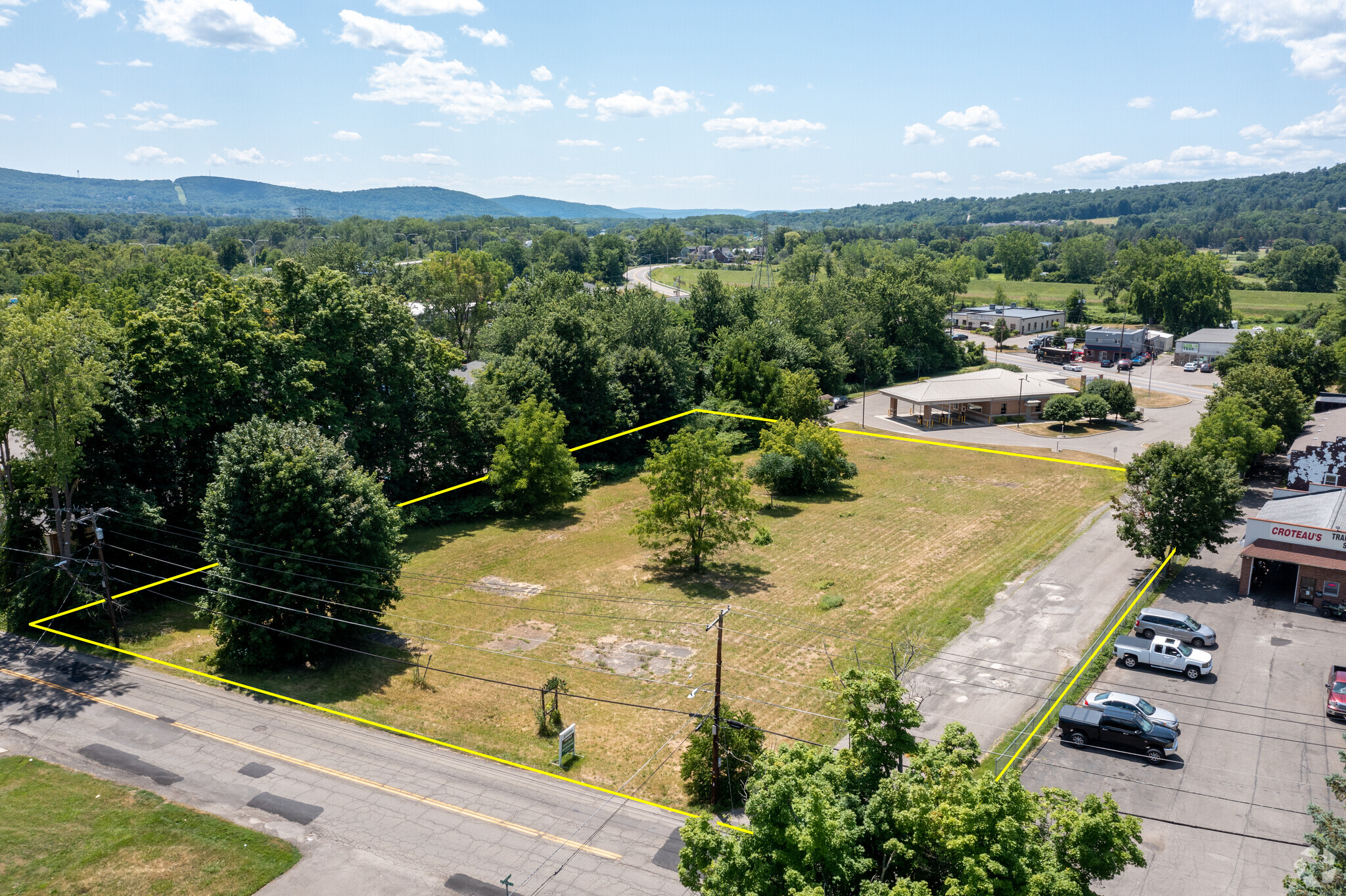 157 Oakdale Rd, Johnson City, NY for sale Primary Photo- Image 1 of 9