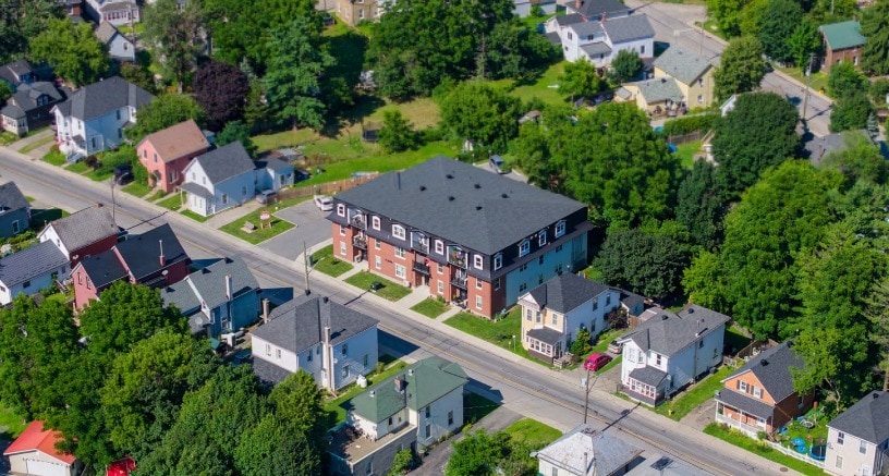 Smith Falls Portfolio portfolio of 2 properties for sale on LoopNet.com - Building Photo - Image 1 of 4