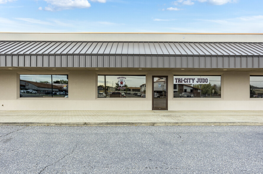 201 N Edison St, Kennewick, WA for lease - Building Photo - Image 3 of 3